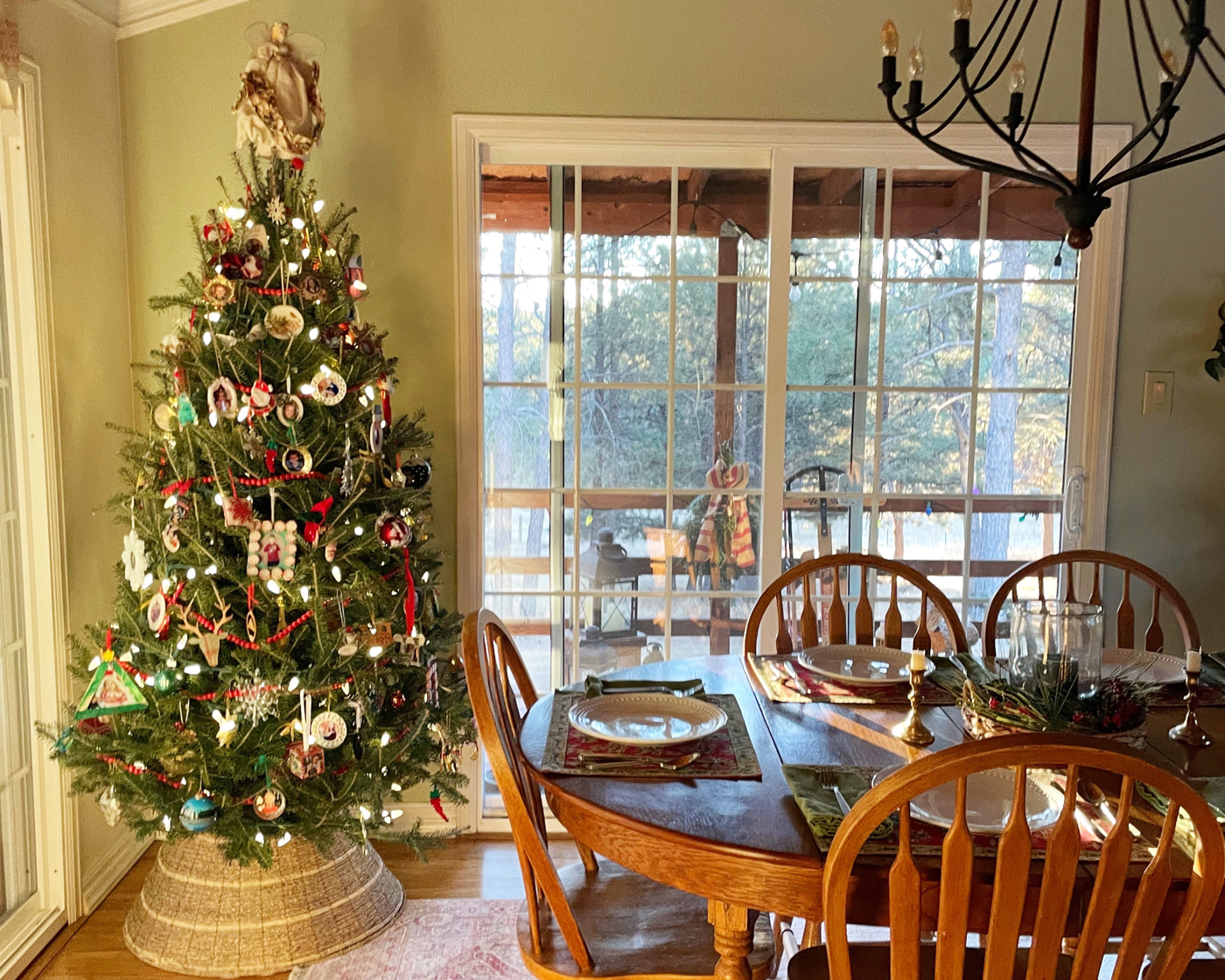 Few of My Favorite Things-Winter Advent Season Table and Tree